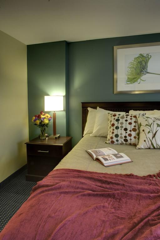 Inn At Deep Creek Oakland Bagian luar foto