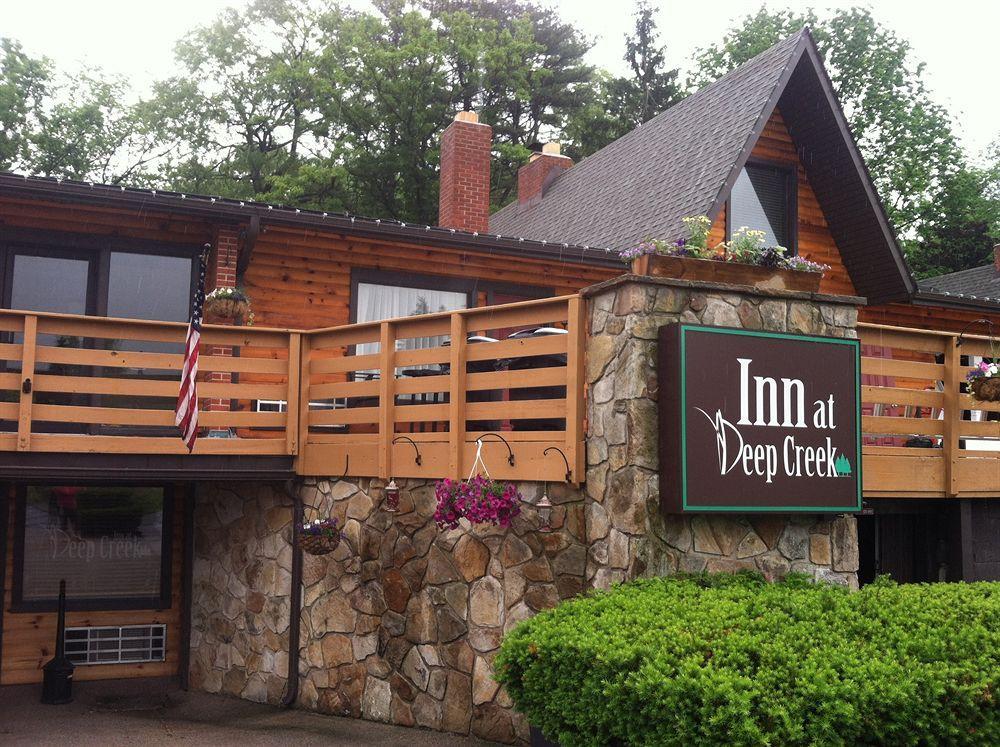 Inn At Deep Creek Oakland Bagian luar foto