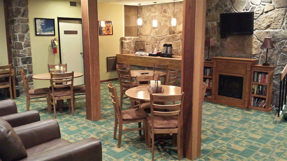 Inn At Deep Creek Oakland Bagian luar foto