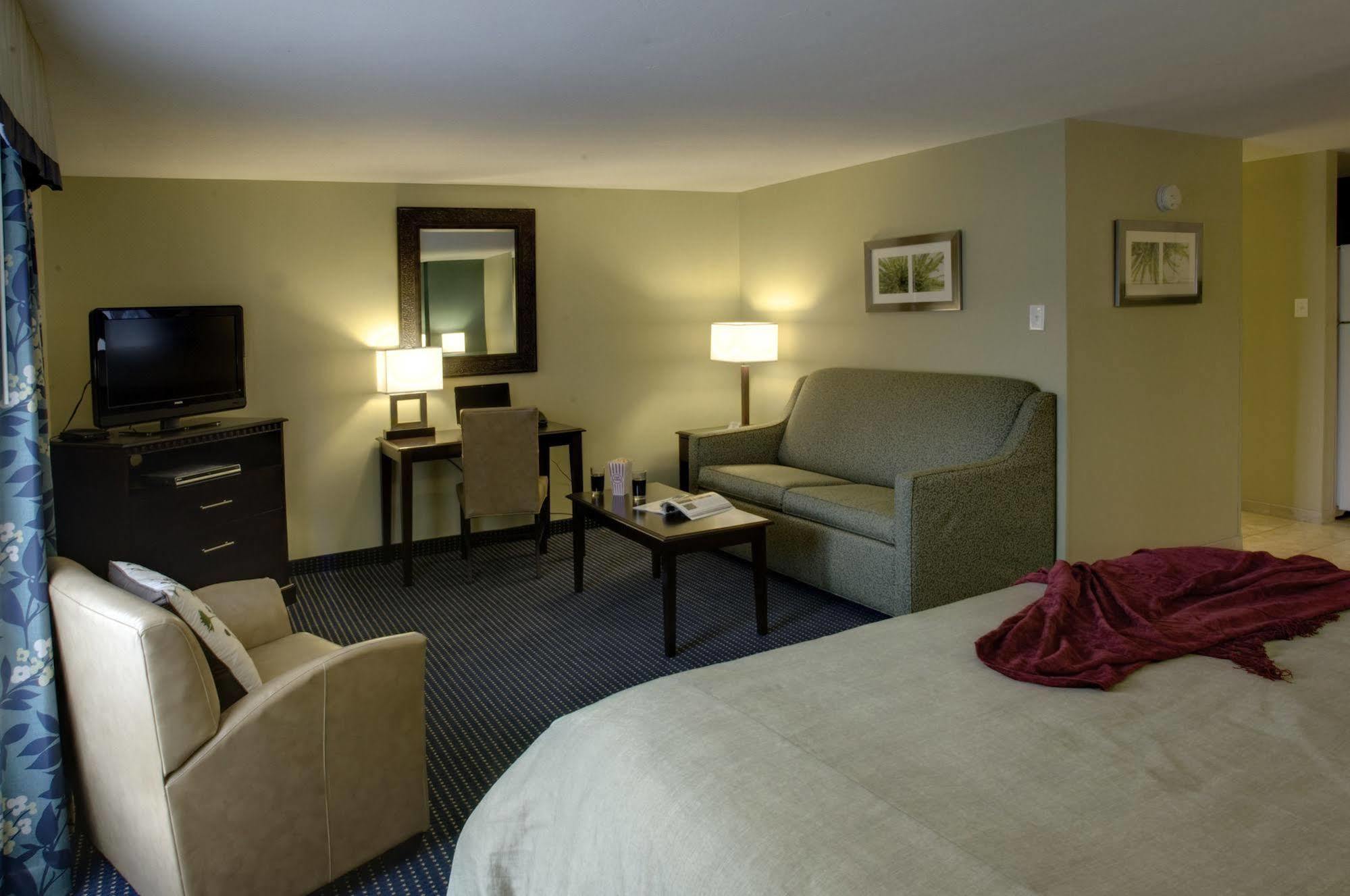 Inn At Deep Creek Oakland Bagian luar foto